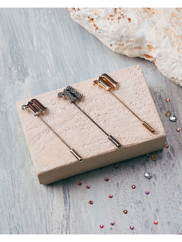 N CRYSTAL PINS SET