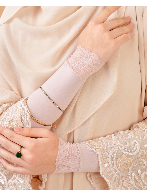 NWEAR AIRA SCALLOP HAND SOCKS - PALE PINK