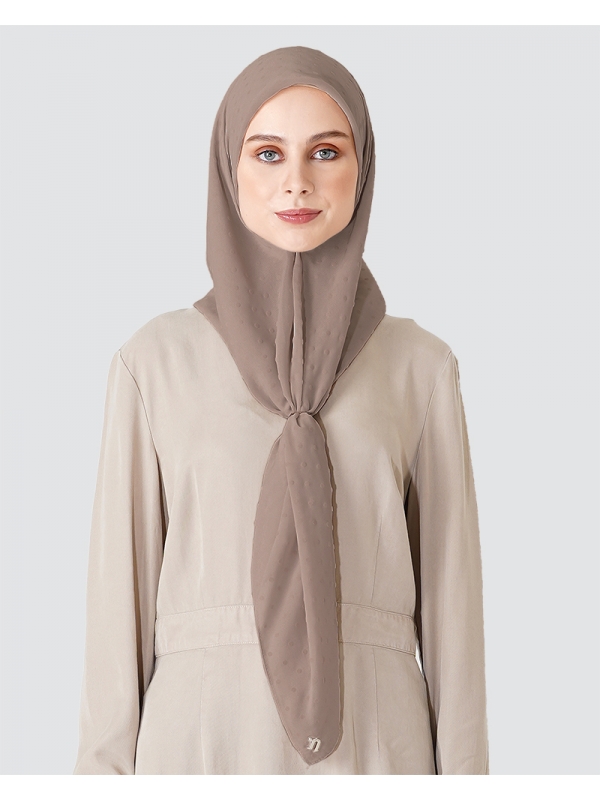 DOTTED SQUARE - VERY LIGHT BROWN RED