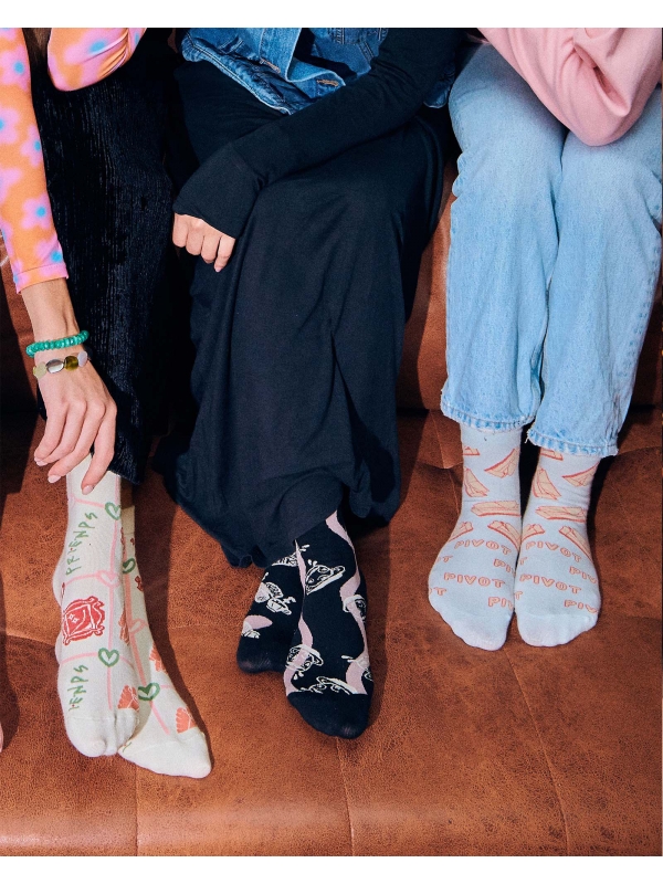 FRIENDS X NAELOFAR THE SOCKS - MULTICOLOUR