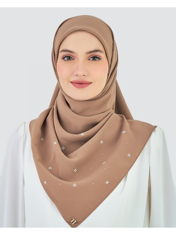 LADY MAYA MATTE SATIN SQUARE - PECAN