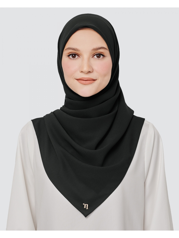 MAYA MATTE SATIN SQUARE - BLACK