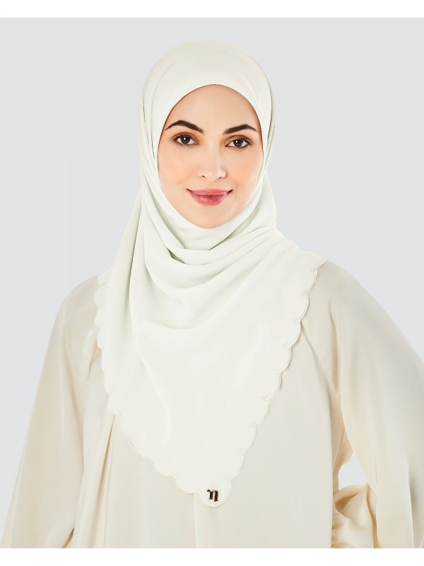 SALOMA EMBROIDERED TEXTURED SQUARE - WHITE