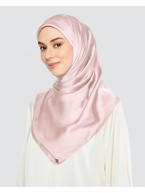 SWARA SATIN SQUARE - BABY PINK