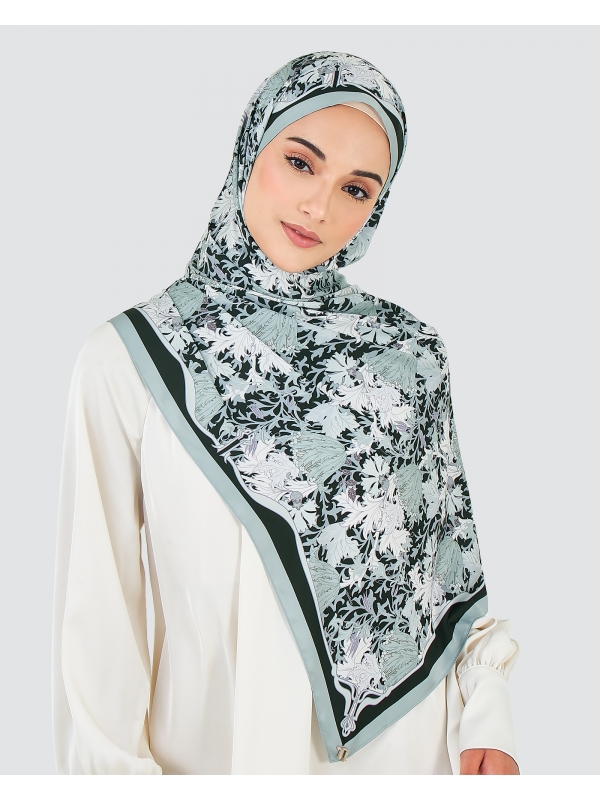 MELODY PRINTED SHAWL - BLACK SESAME