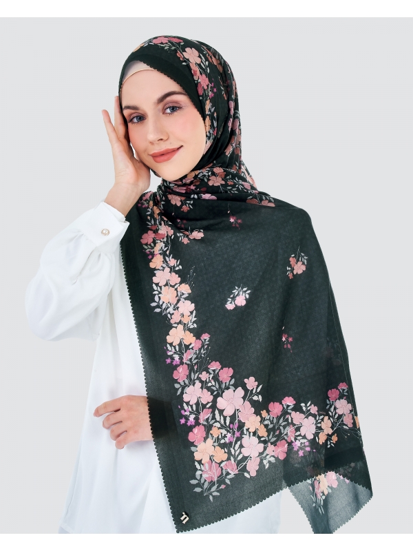 WHIMSICAL SHAWL - LUNA