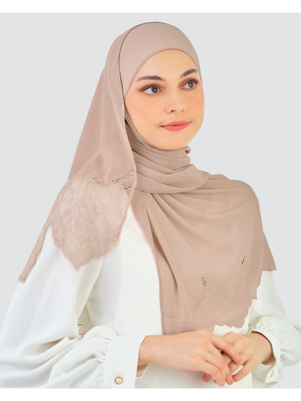 JELITA LACE CRYSTAL SHAWL - COOKIE