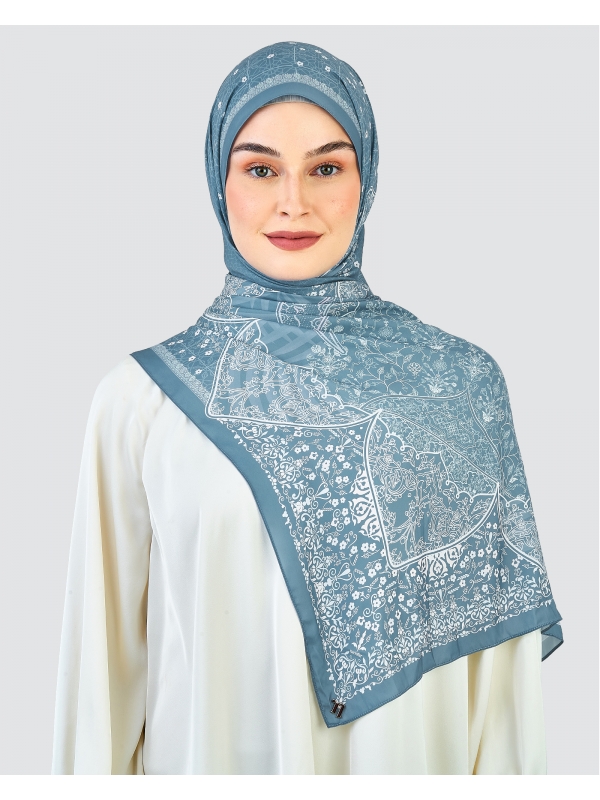 REMBULAN SHAWL - SODALITE