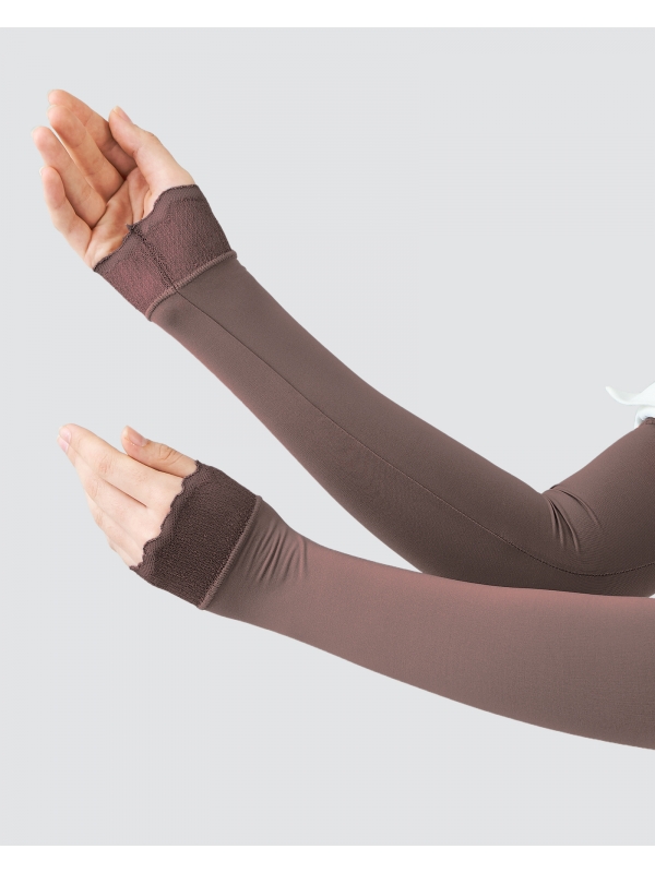 NWEAR AIRA SCALLOP HAND SOCKS - PLUM