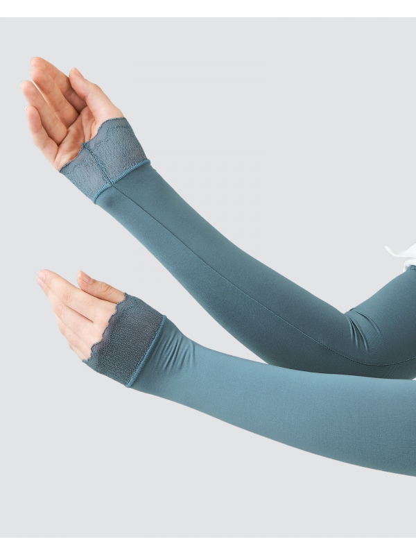 NWEAR AIRA SCALLOP HAND SOCKS - DENIM BLUE