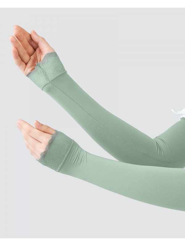 NWEAR AIRA SCALLOP HAND SOCKS - SAGE GREEN