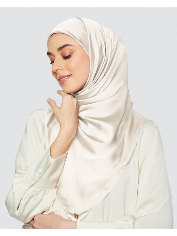 SWARA SATIN SQUARE - CREAM