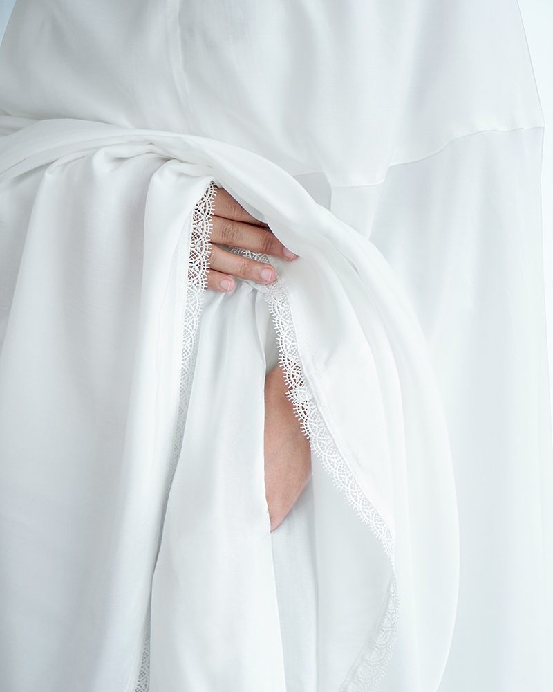 DANIYA TELEKUNG - WHITE