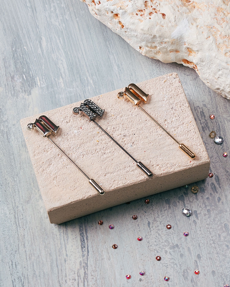 N CRYSTAL PINS SET