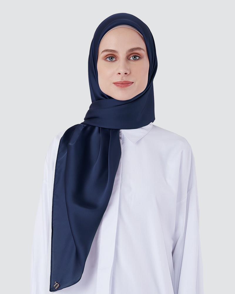 SWARA SATIN SQUARE - DARK BLUE