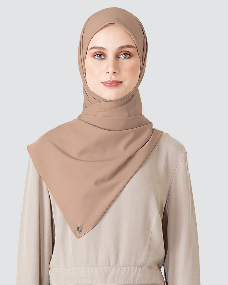 SOFIE COTTON SATIN SQUARE - SMOKEY SAND