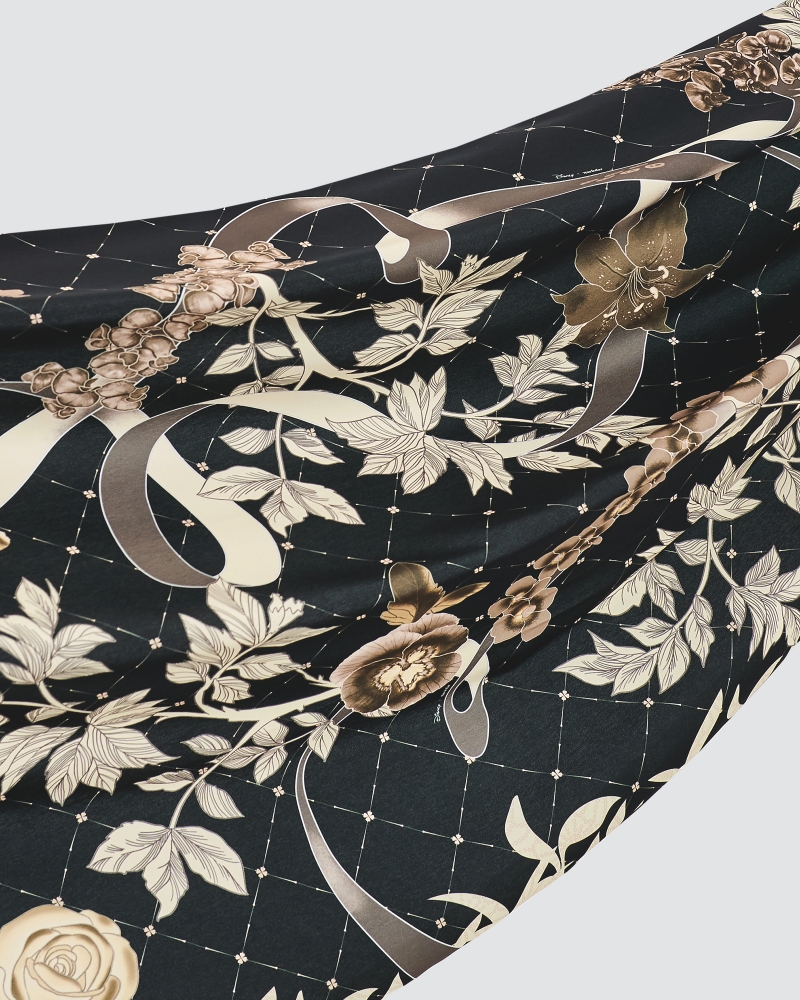 DISNEY X NAELOFAR - ALICE IN WONDERLAND SHAWL - BLACK