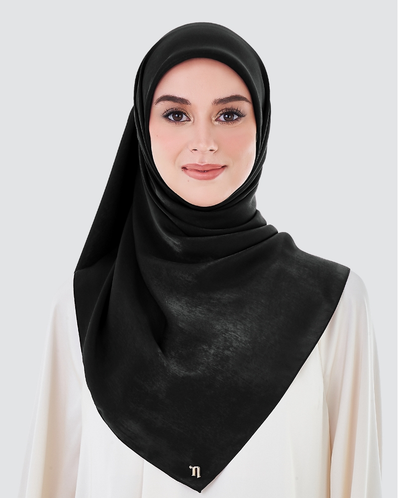 ASHA SATIN SQUARE - BLACK
