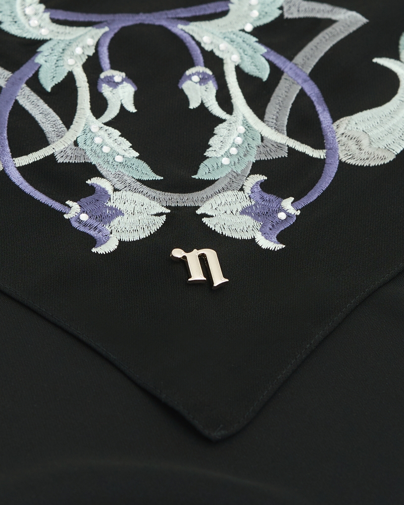 AYANA EMBROIDERED SQUARE - BLACK