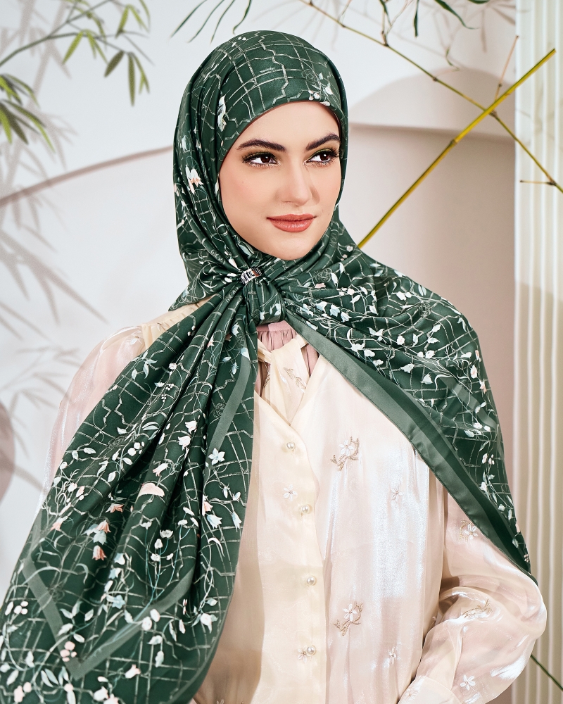 BAMBOO TRELLIS SATIN SQUARE - FOREST