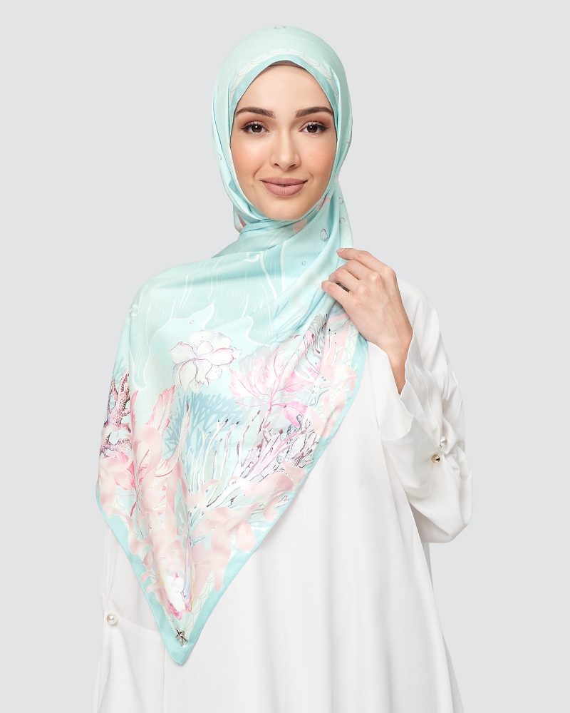 DISNEY X NAELOFAR - THE LITTLE MERMAID SHAWL - LIGHT BLUE