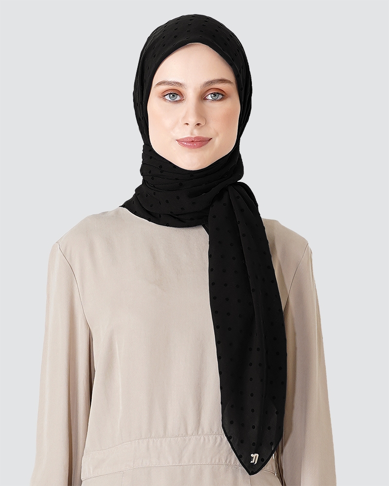 DOTTED SQUARE - BLACK