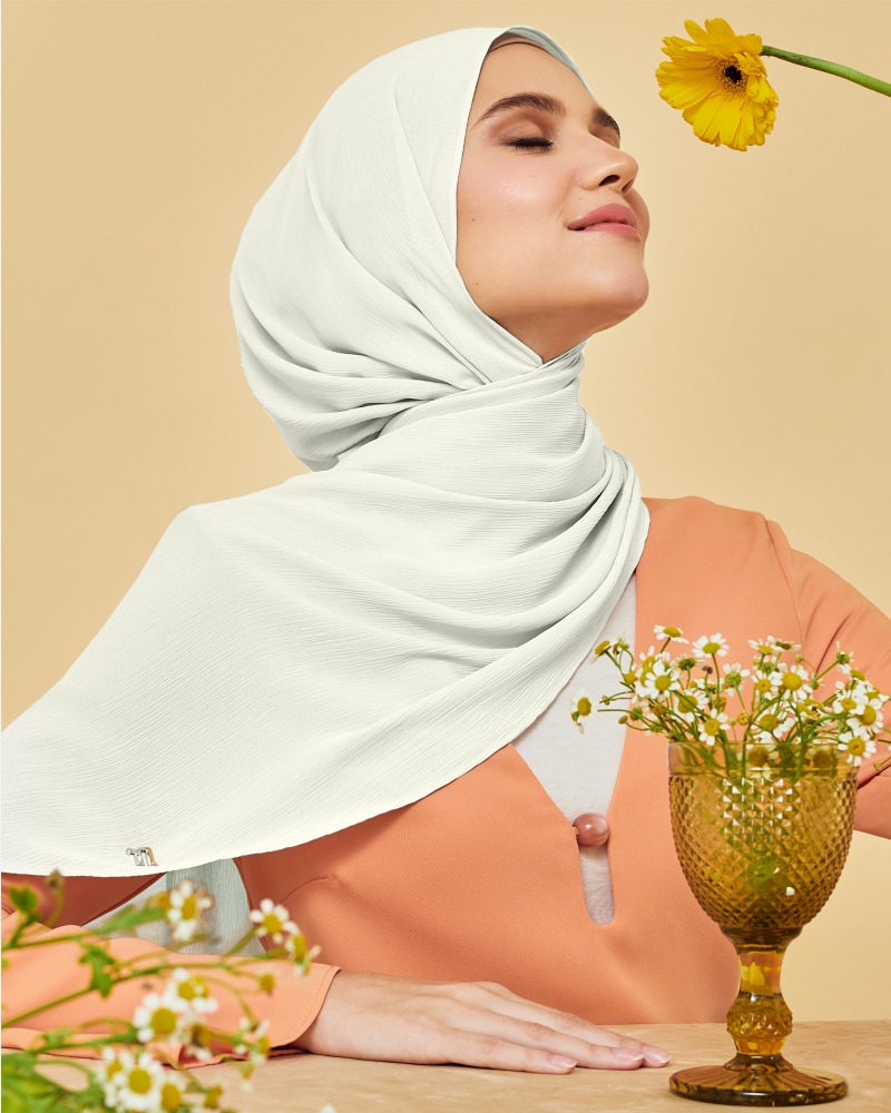 LINIA LINE CHIFFON SHAWL - IVORY