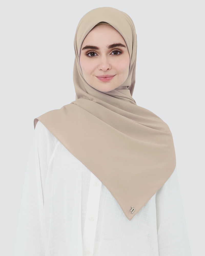 MAYA MATTE SATIN SQUARE - SILVER GREY