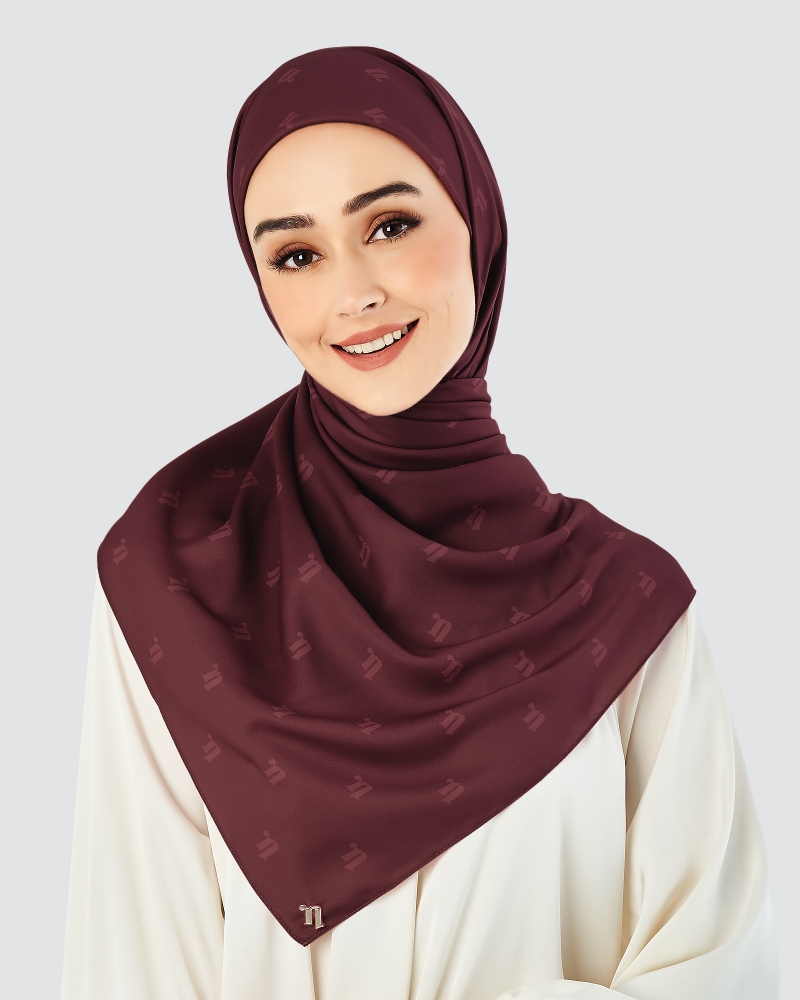 MODA MATTE SATIN SQUARE - MAROON