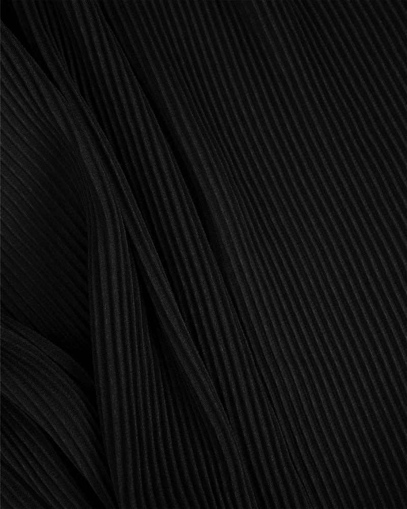PIYA PLEATED TRIANGLE - BLACK