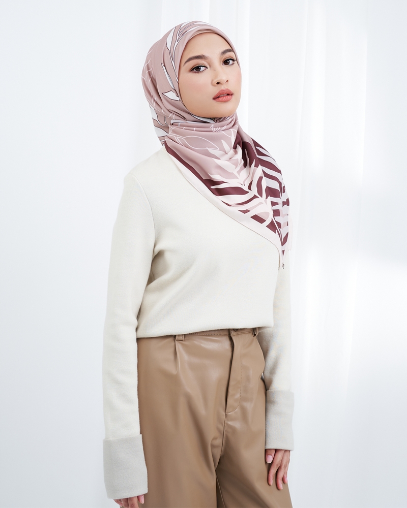 RESORT SQUARE - ROSY BROWN