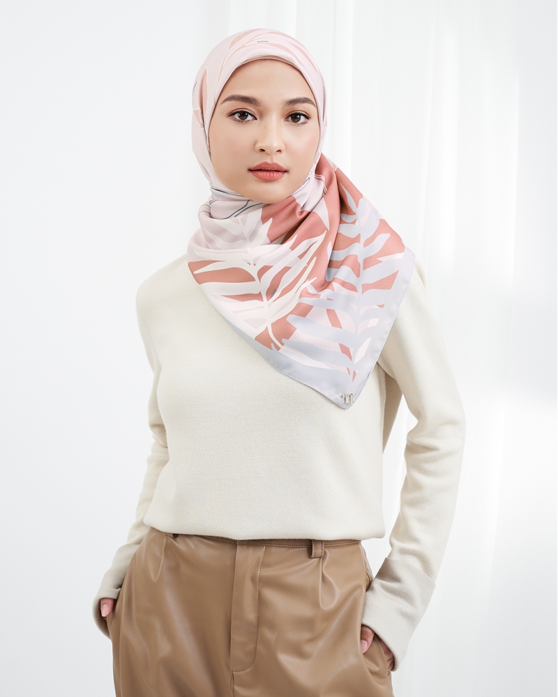RESORT SQUARE - SOFT PINK