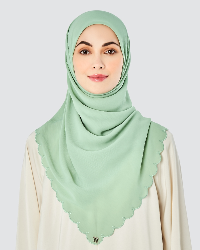 SALOMA EMBROIDERED TEXTURED SQUARE - FOAM GREEN