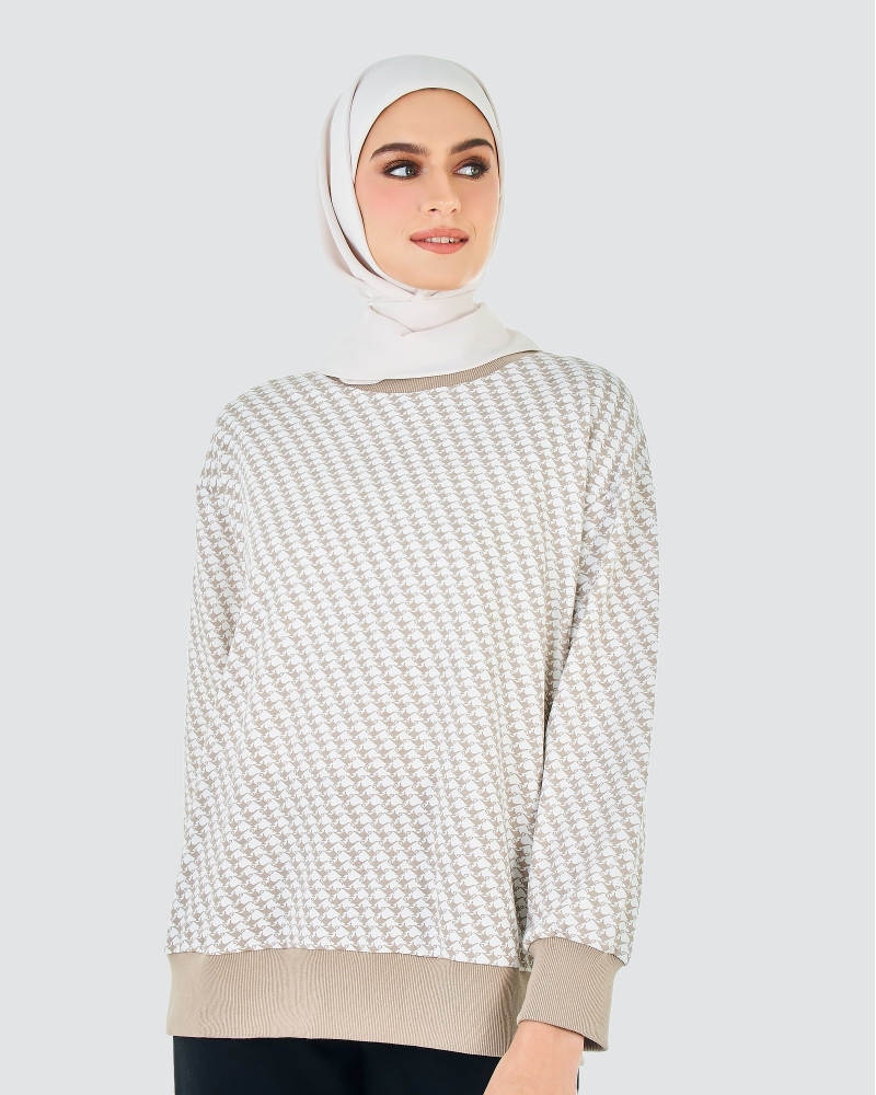 DISNEY X NAELOFAR ALADDIN MONOGRAM JUMPER - DUSTY BROWN