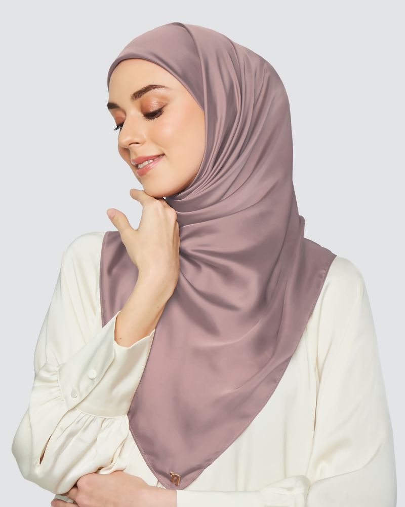 SWARA SATIN SQUARE - DUSTY ROSE