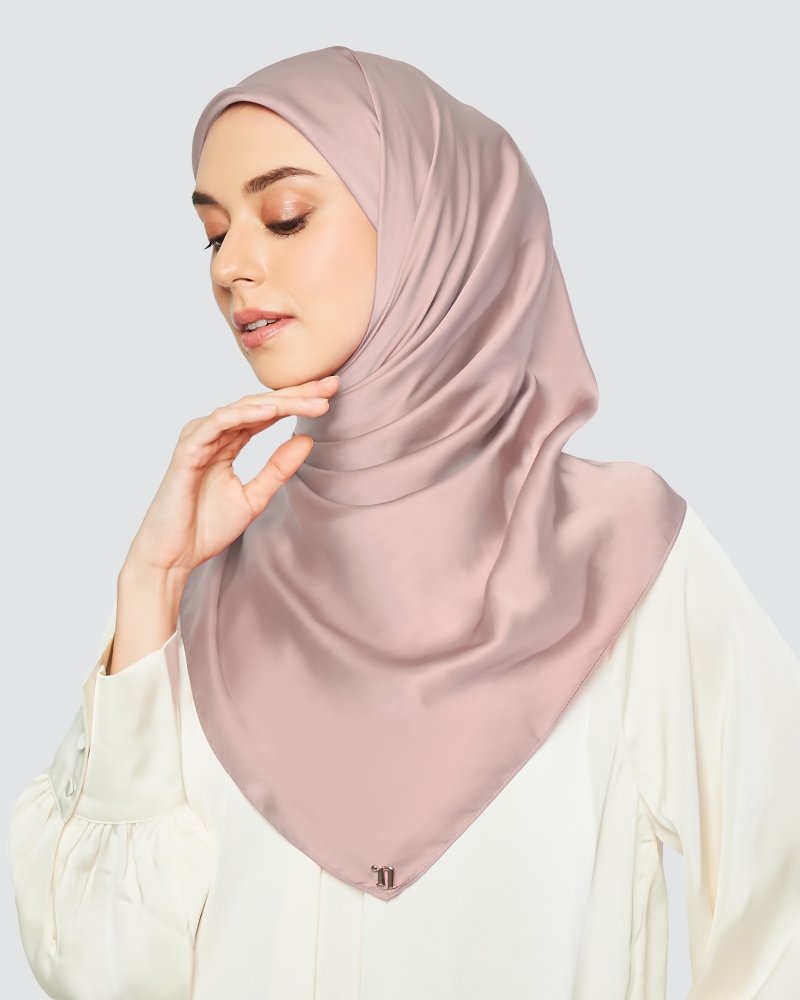 SWARA SATIN SQUARE - PEACH