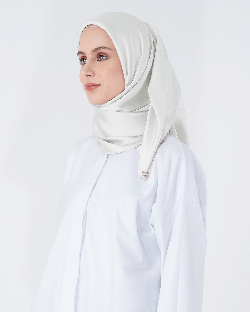 SWARA SATIN SQUARE - WHITE