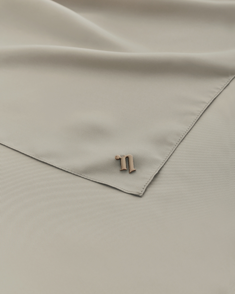 TAHIRA SATIN TWILL SHAWL - SILVER