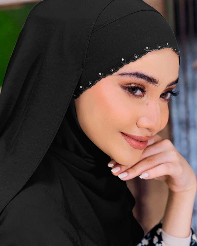 WIDURI EMBROIDERED CRYSTAL SEMI-INSTANT SQUARE - BLACK