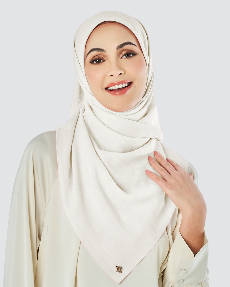 X-PRESS TEXTURED CHIFFON SQUARE - WHITE